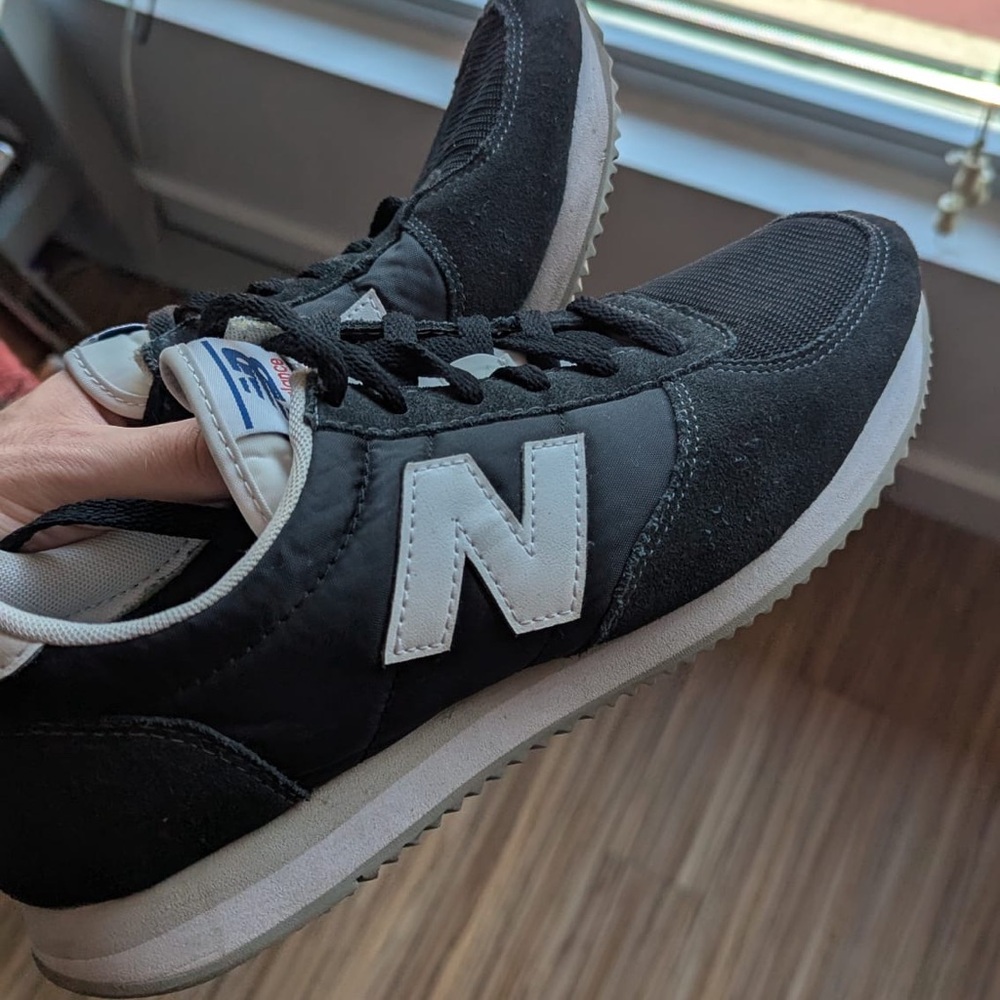 New Balance Men's Black and Gray Sneakers